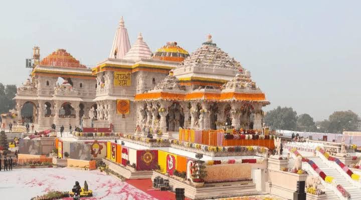 Tour package Varanasi Prayagraj Ayodhaya - Image 5